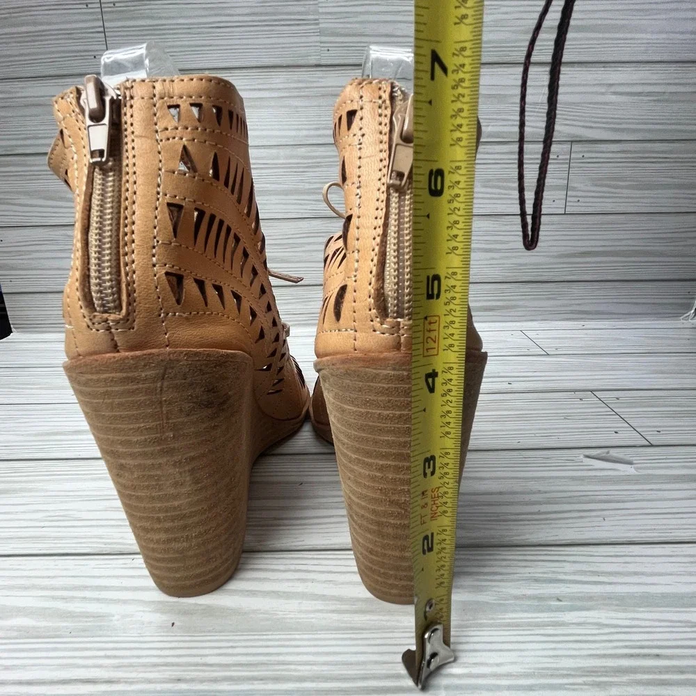 Jeffrey‎ Campbell Rodillo Cutout Leather Wedge Peep Toe Sandals Tan Womens 8